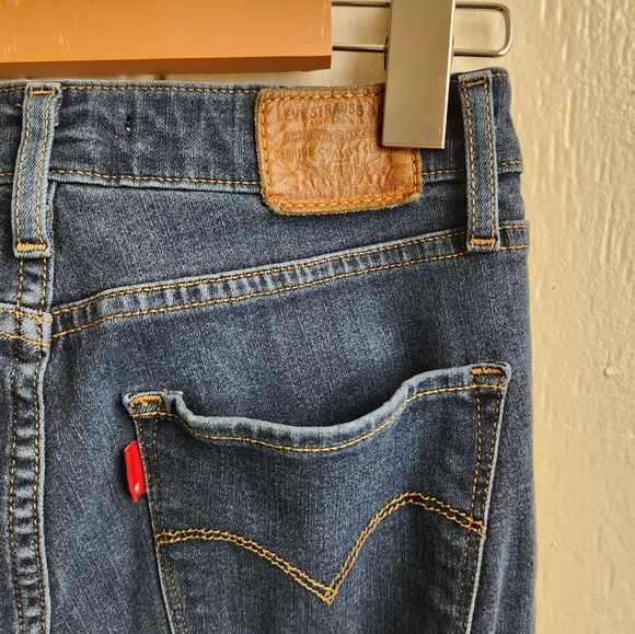 Levi's- 721 High Rise Skinny - Picture 6 of 8